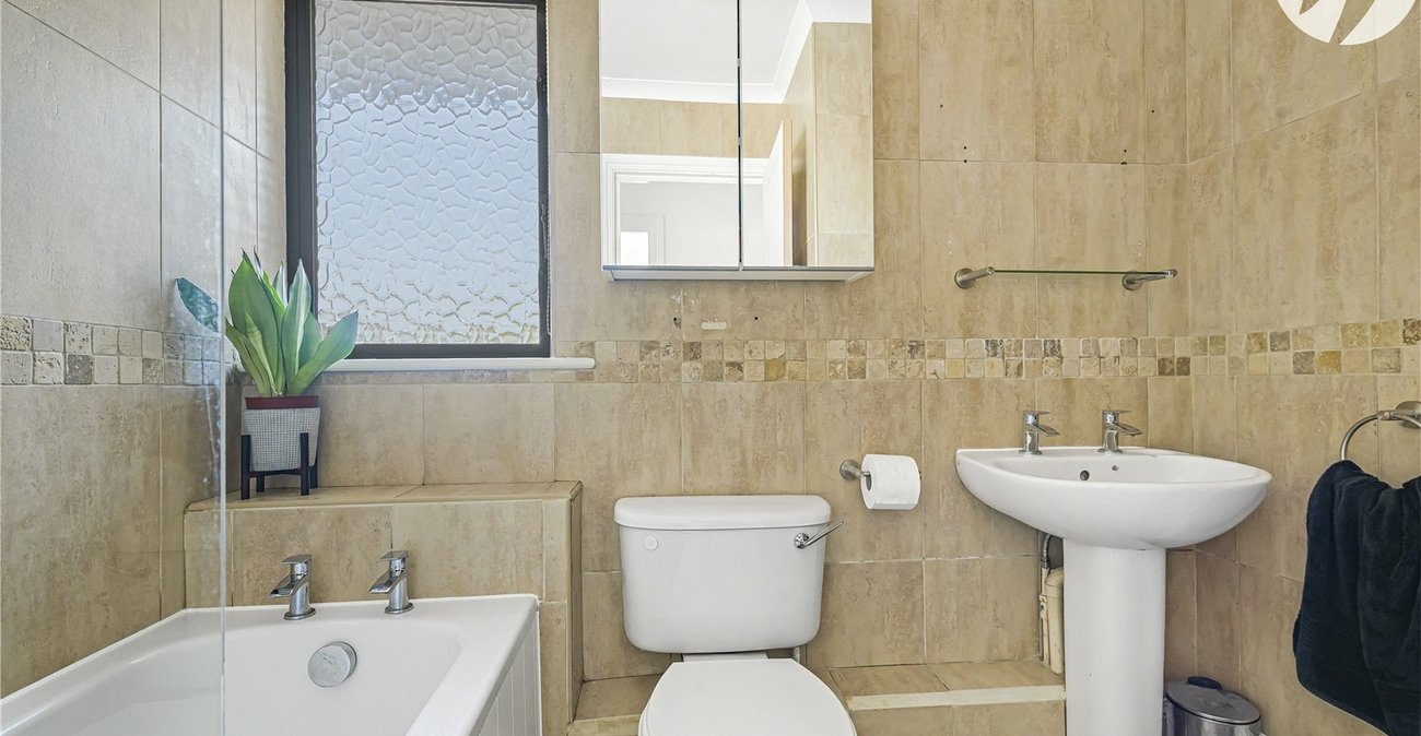 1 bedroom property for sale in Dartford | Robinson Jackson