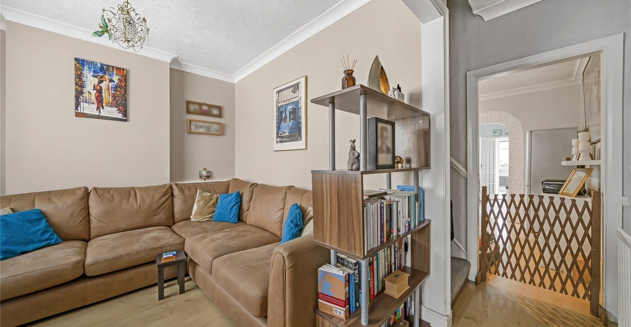 2 bedroom house for sale in Greenhithe | Robinson Jackson