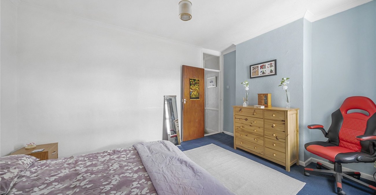 2 bedroom house for sale in Greenhithe | Robinson Jackson