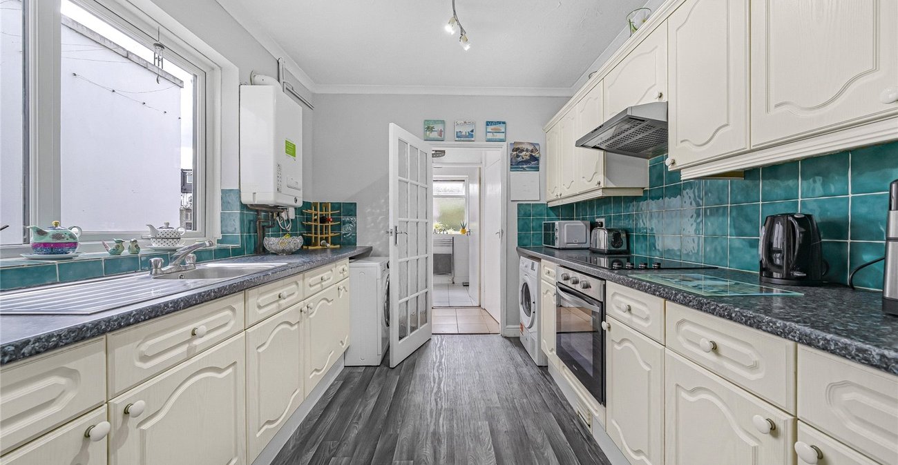 2 bedroom house for sale in Greenhithe | Robinson Jackson