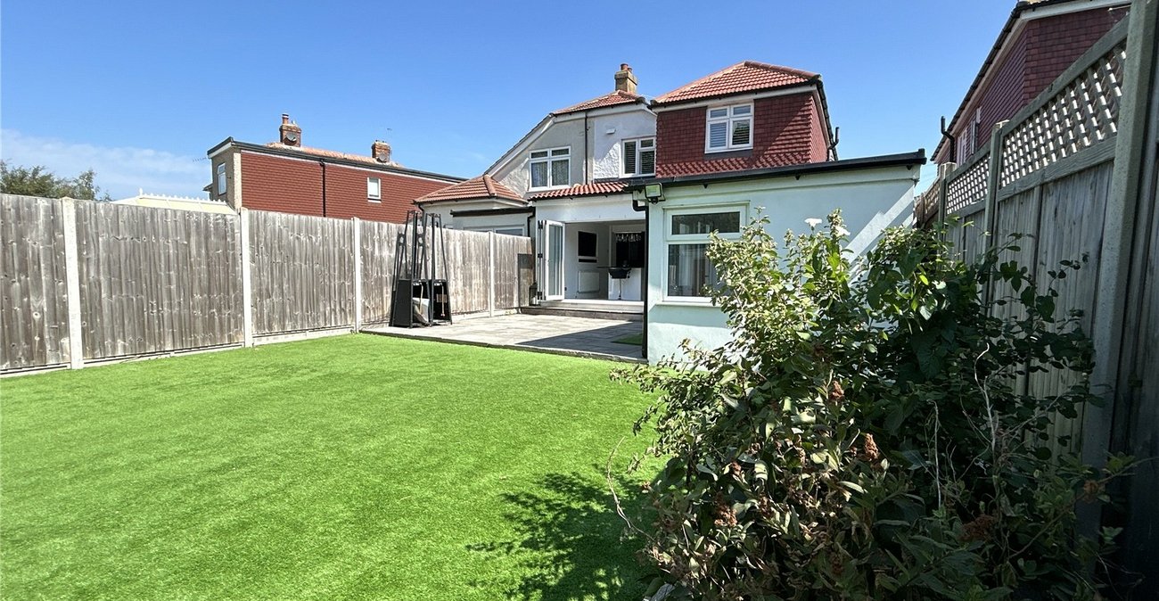 4 bedroom house for sale in Sidcup | Robinson Jackson