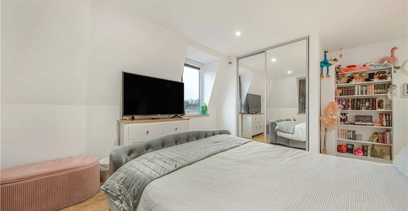 2 bedroom property for sale in Orpington | Robinson Jackson