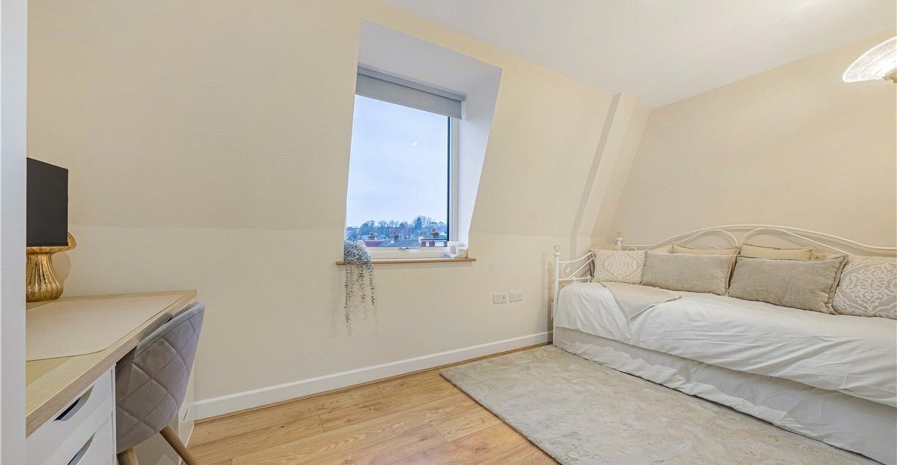 2 bedroom property for sale in Orpington | Robinson Jackson
