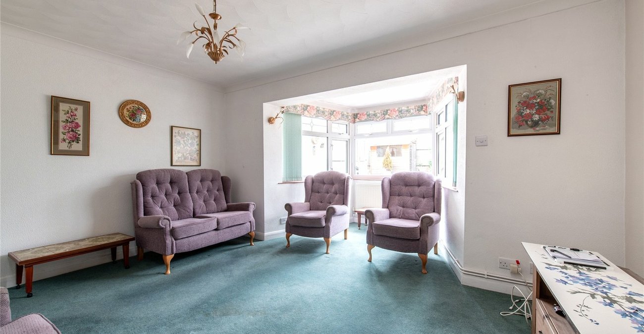2 bedroom bungalow for sale in Gravesend | Robinson Michael & Jackson