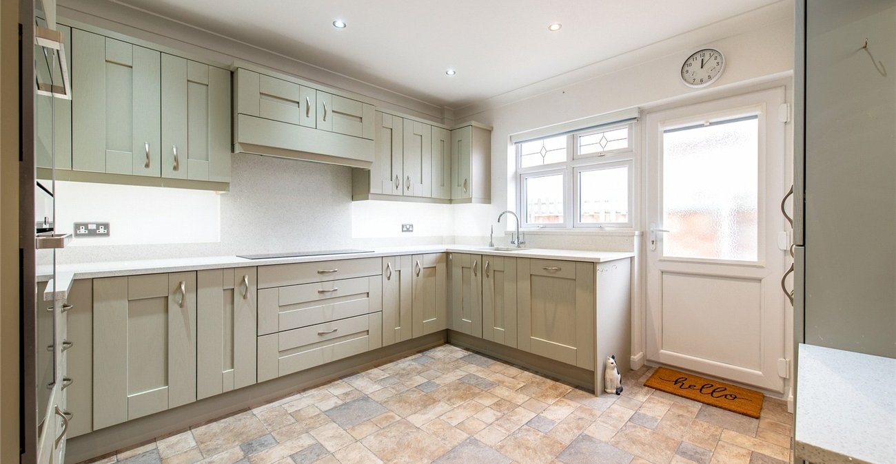 2 bedroom bungalow for sale in Gravesend | Robinson Michael & Jackson