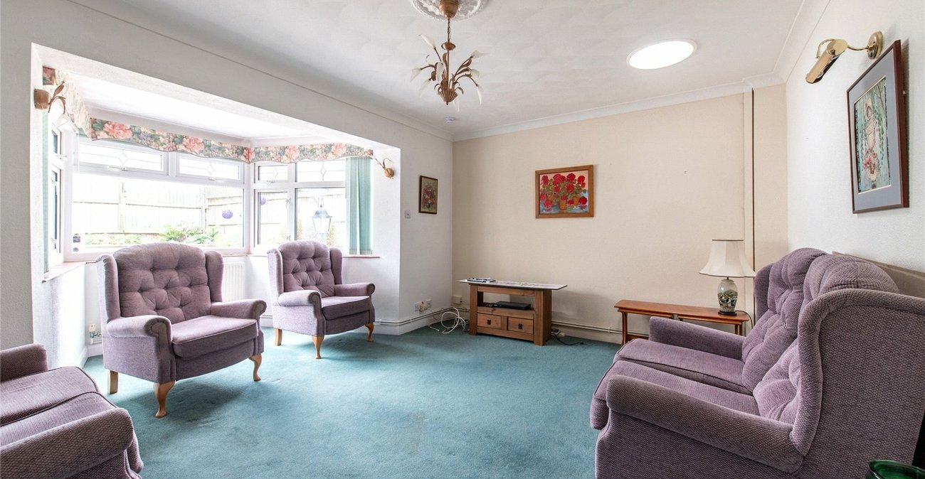 2 bedroom bungalow for sale in Gravesend | Robinson Michael & Jackson
