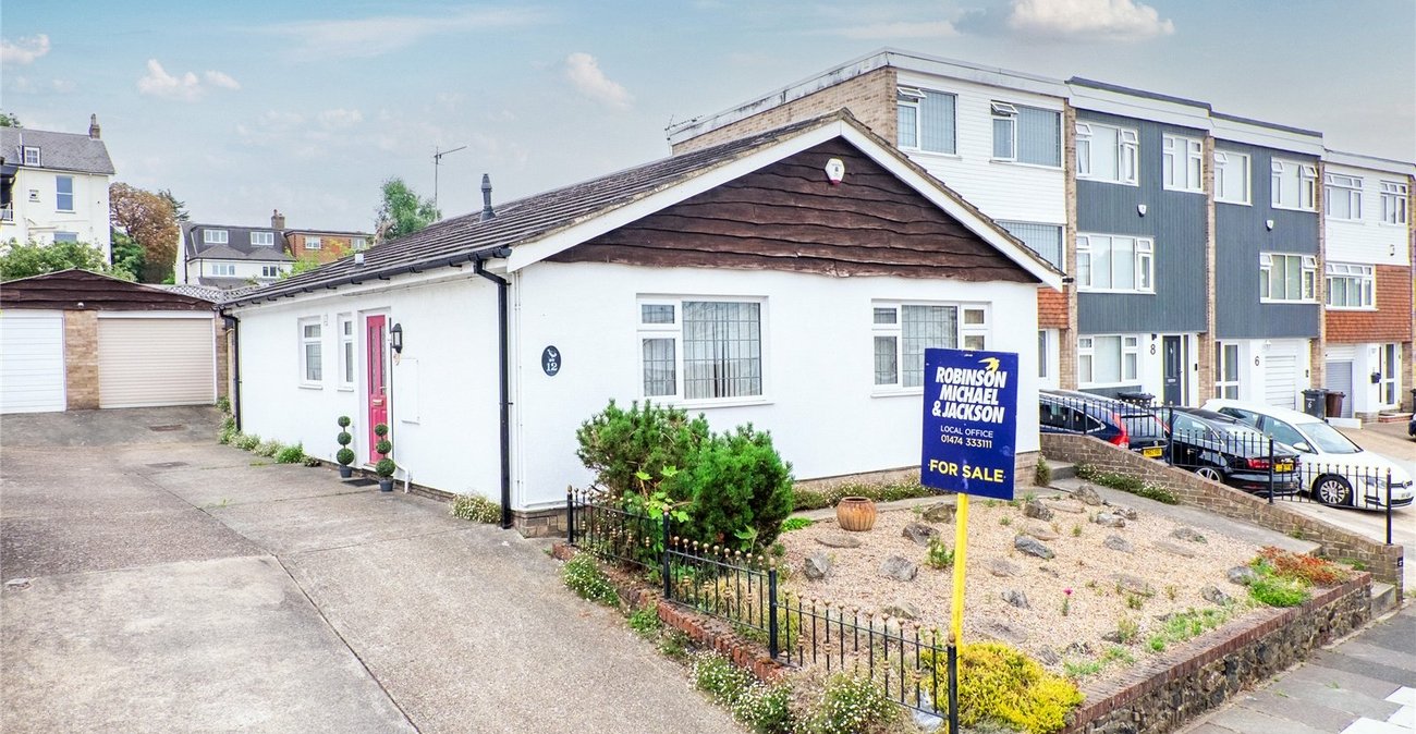 2 bedroom bungalow for sale in Gravesend | Robinson Michael & Jackson