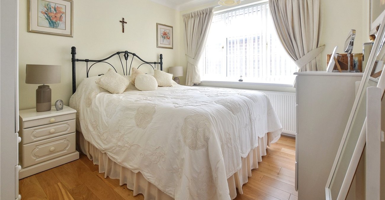 2 bedroom bungalow for sale in Bexley | Robinson Jackson