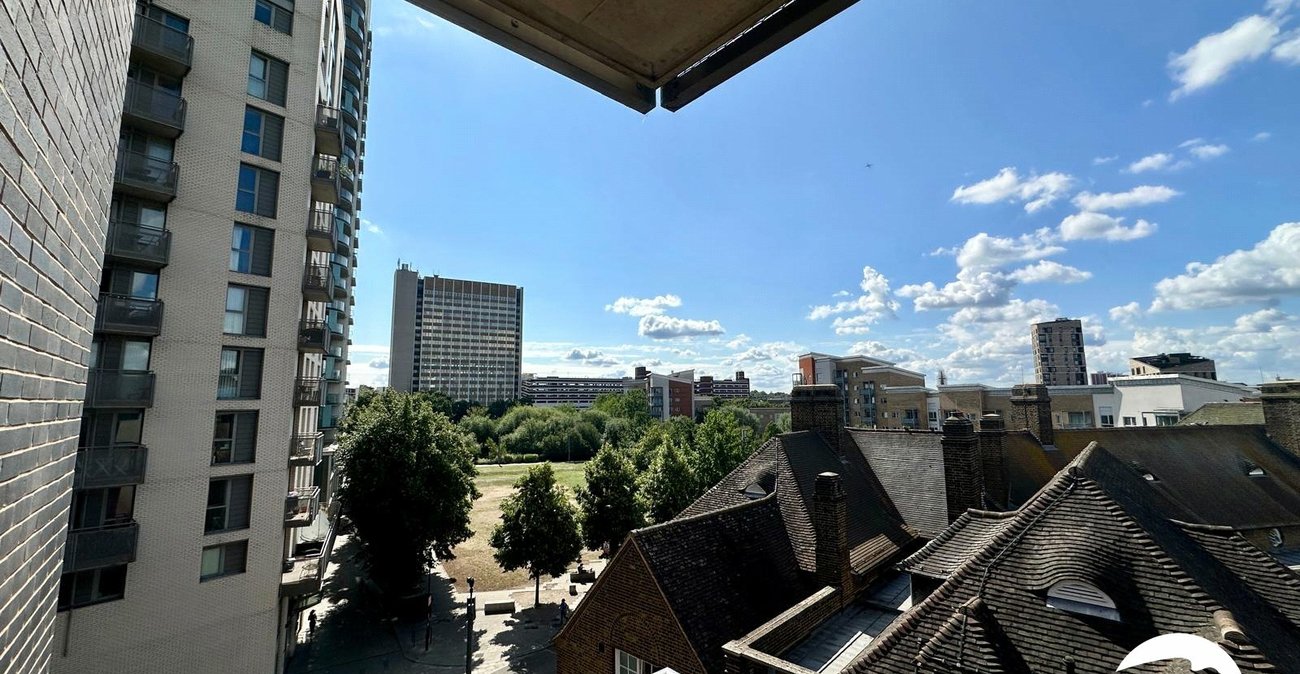 2 bedroom property for sale in Lewisham | Robinson Jackson