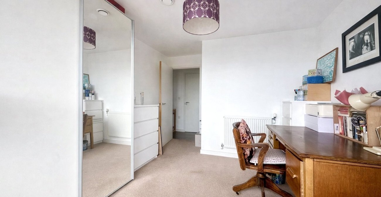 2 bedroom property for sale in London | Robinson Jackson