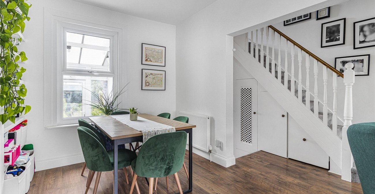 2 bedroom house for sale in Welling | Robinson Jackson