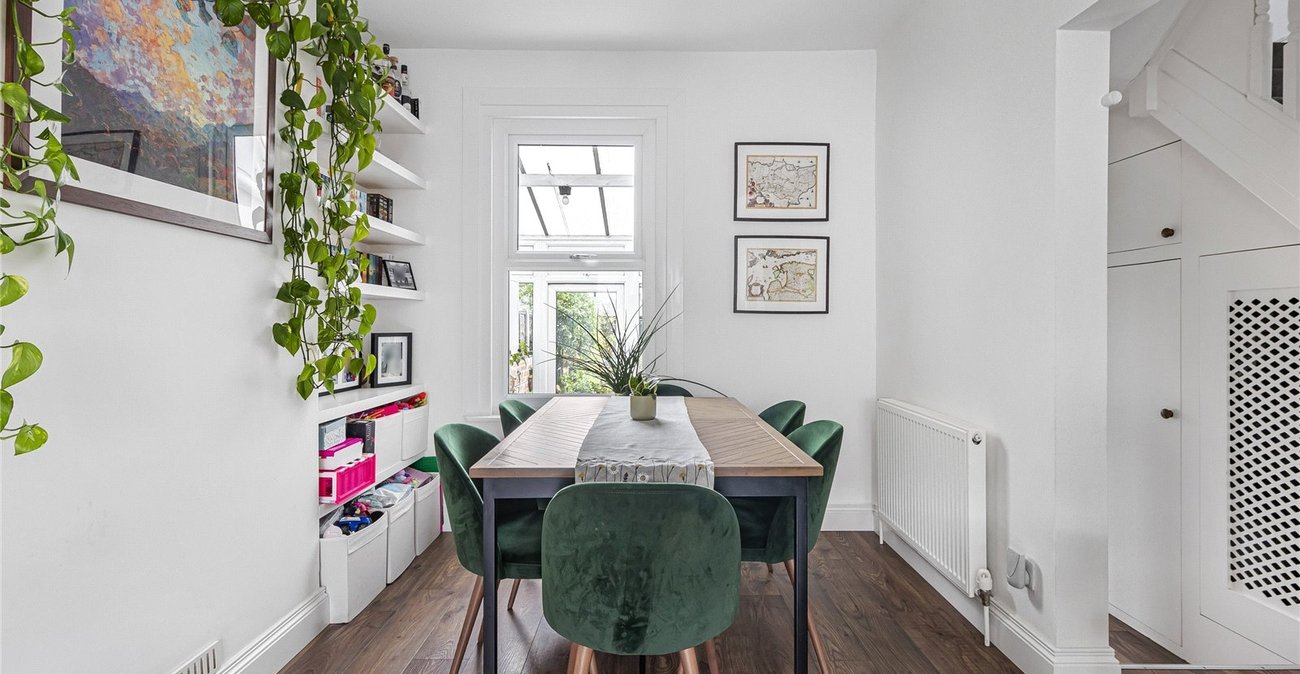 2 bedroom house for sale in Welling | Robinson Jackson