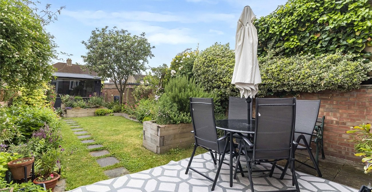 2 bedroom house for sale in Welling | Robinson Jackson