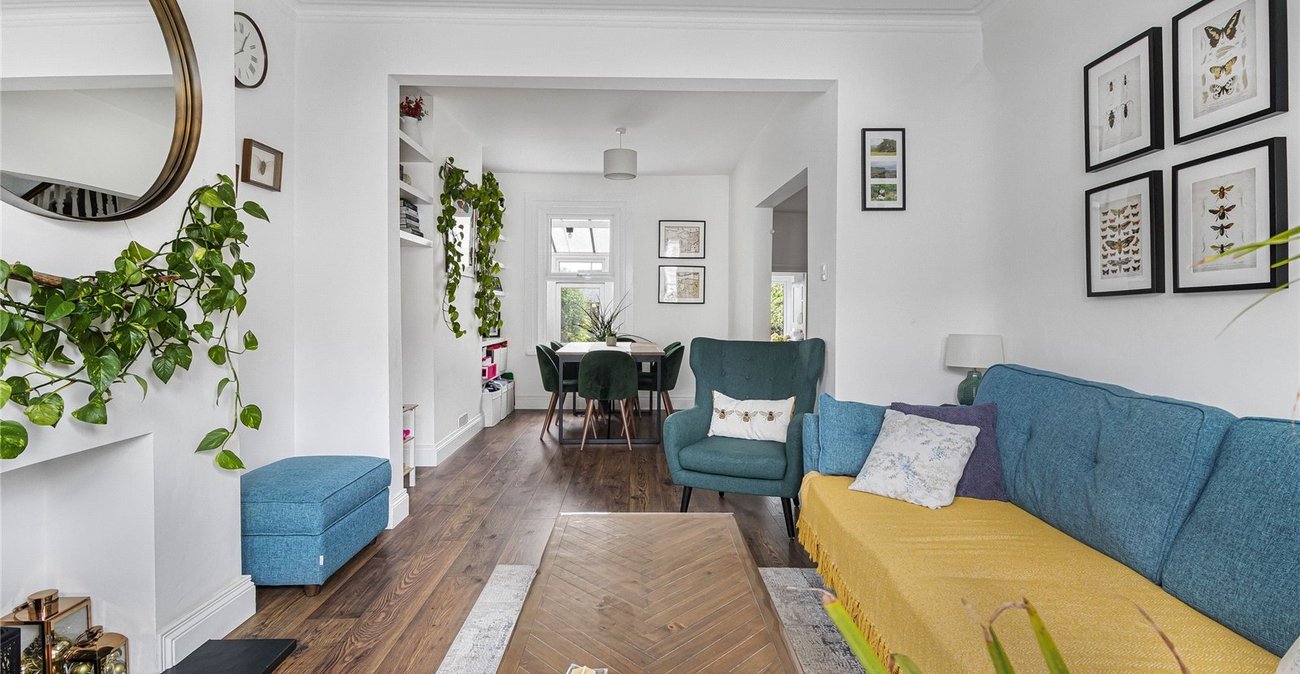2 bedroom house for sale in Welling | Robinson Jackson