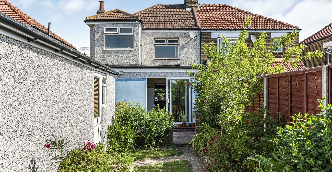 3 bedroom house for sale in Welling | Robinson Jackson