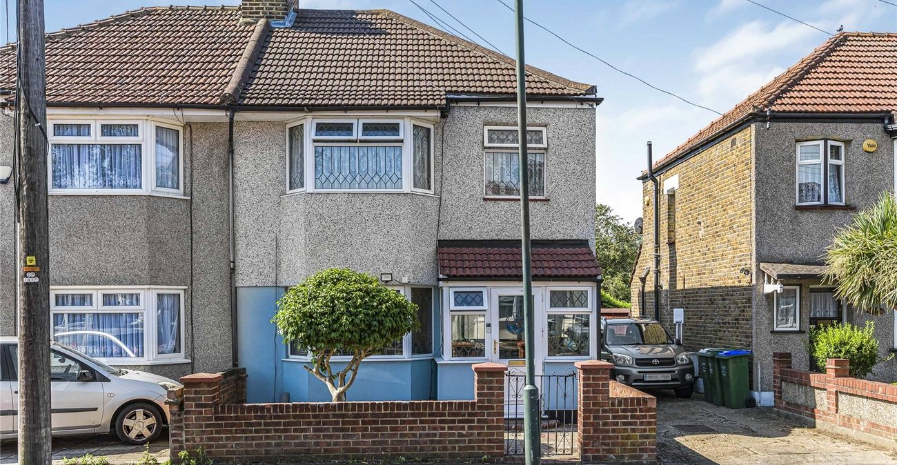 3 bedroom house for sale in Welling | Robinson Jackson