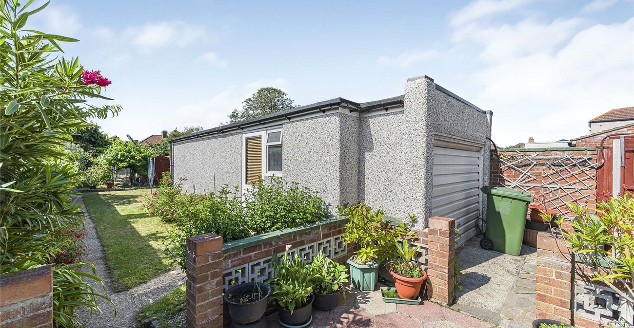 3 bedroom house for sale in Welling | Robinson Jackson