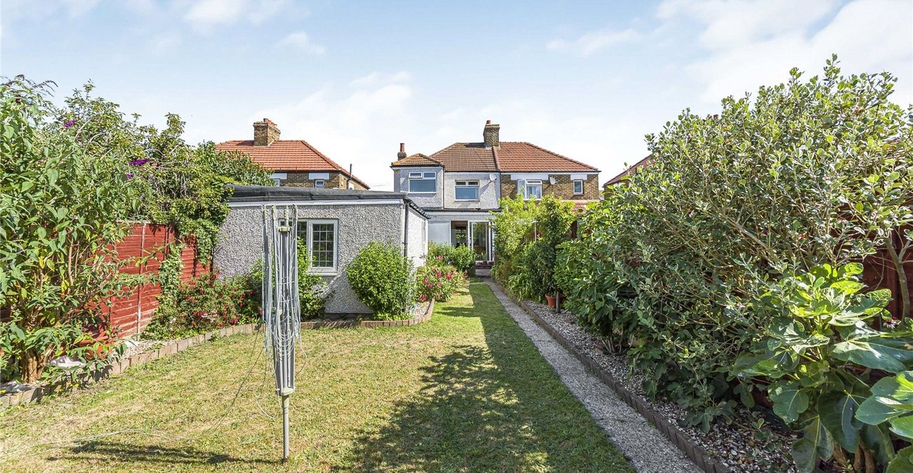 3 bedroom house for sale in Welling | Robinson Jackson