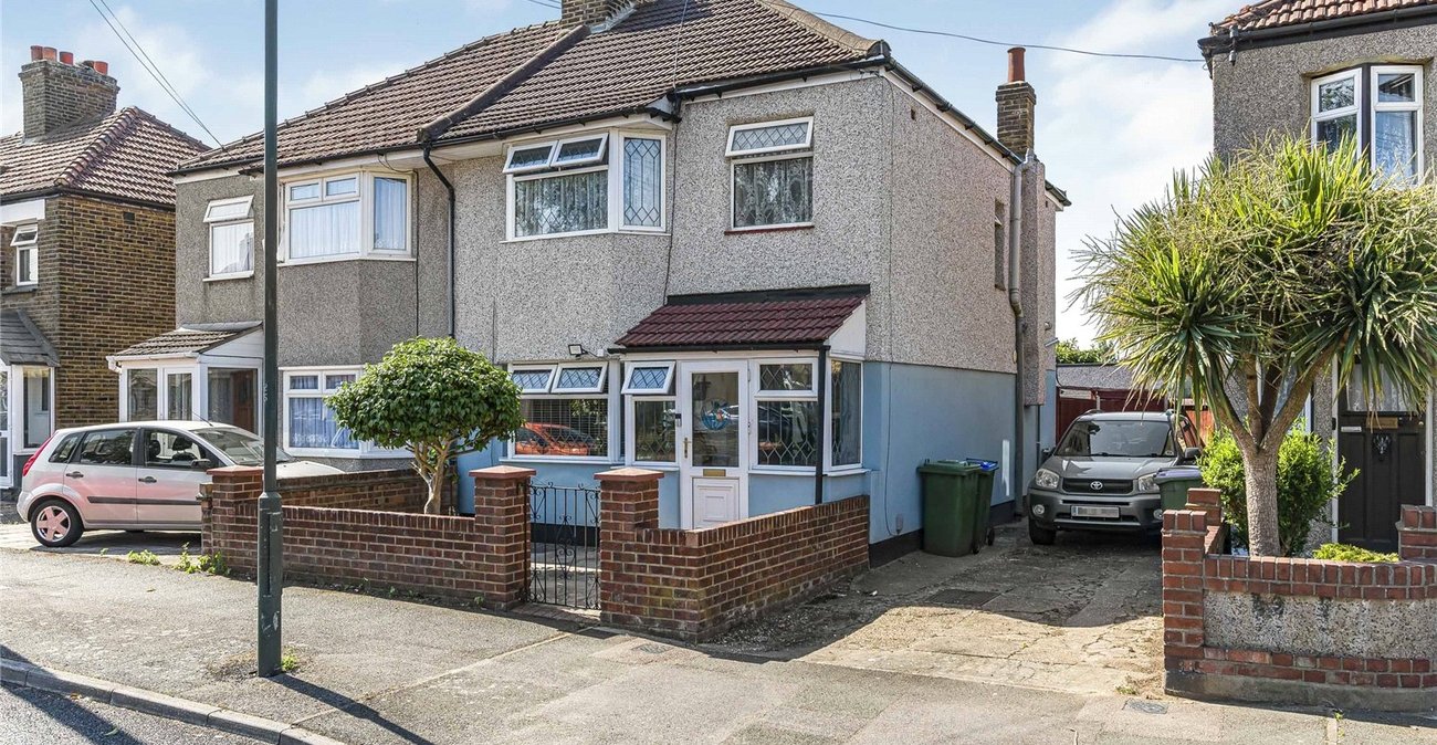 3 bedroom house for sale in Welling | Robinson Jackson