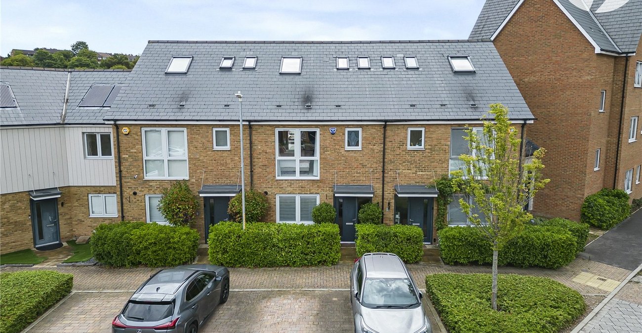 4 bedroom house for sale in Greenhithe | Robinson Jackson