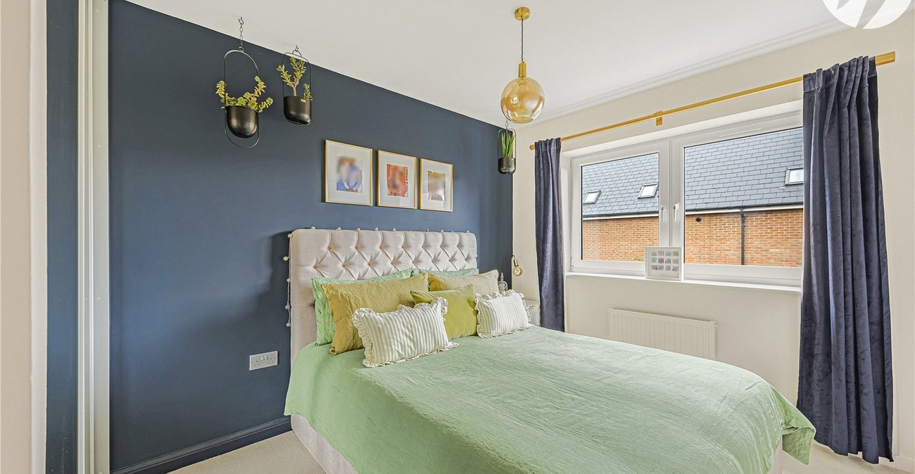 4 bedroom house for sale in Greenhithe | Robinson Jackson