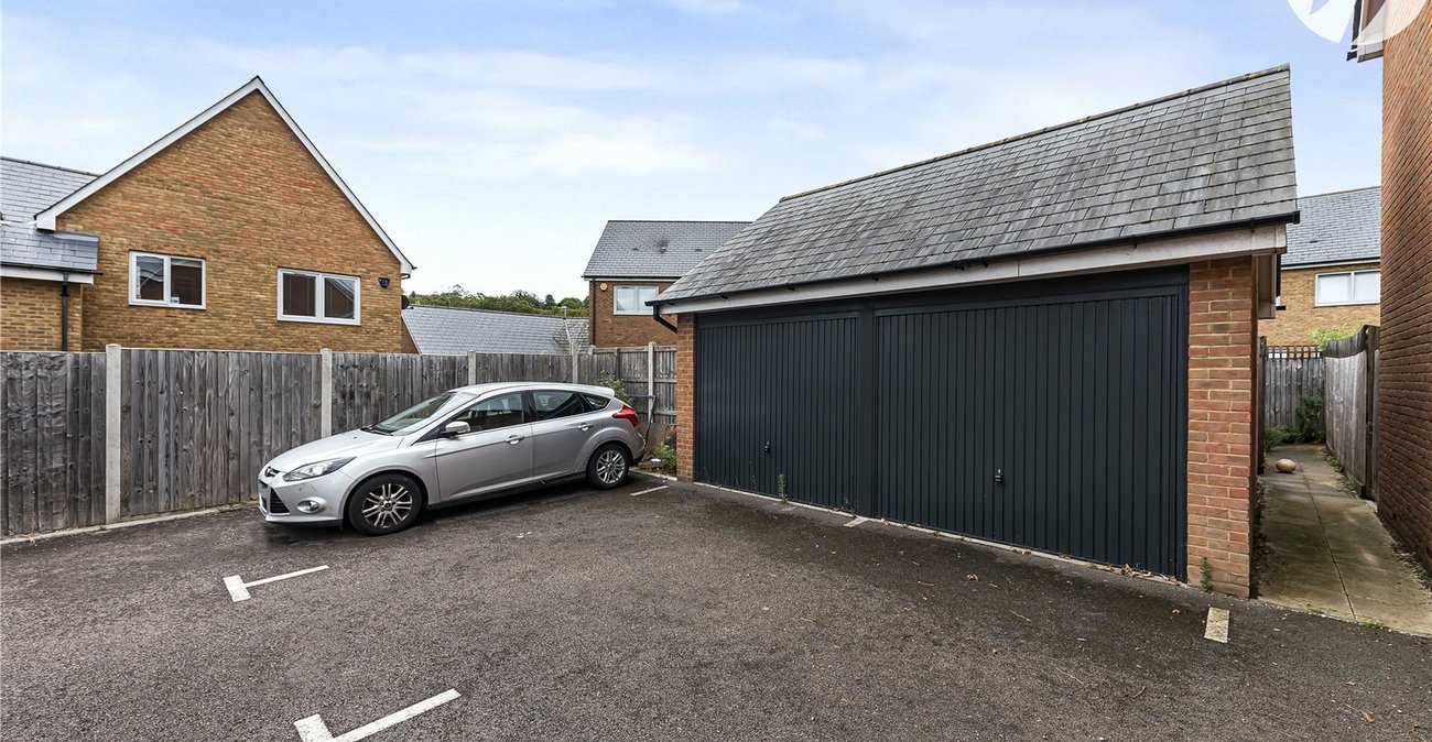 4 bedroom house for sale in Greenhithe | Robinson Jackson