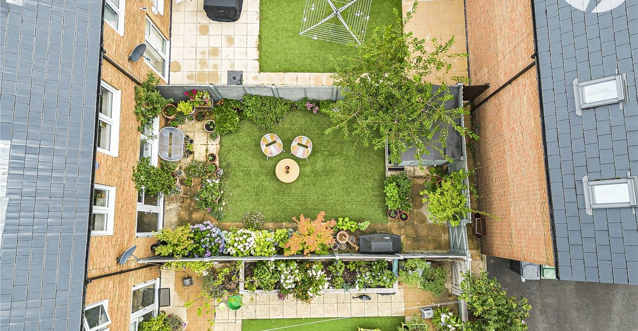 4 bedroom house for sale in Greenhithe | Robinson Jackson