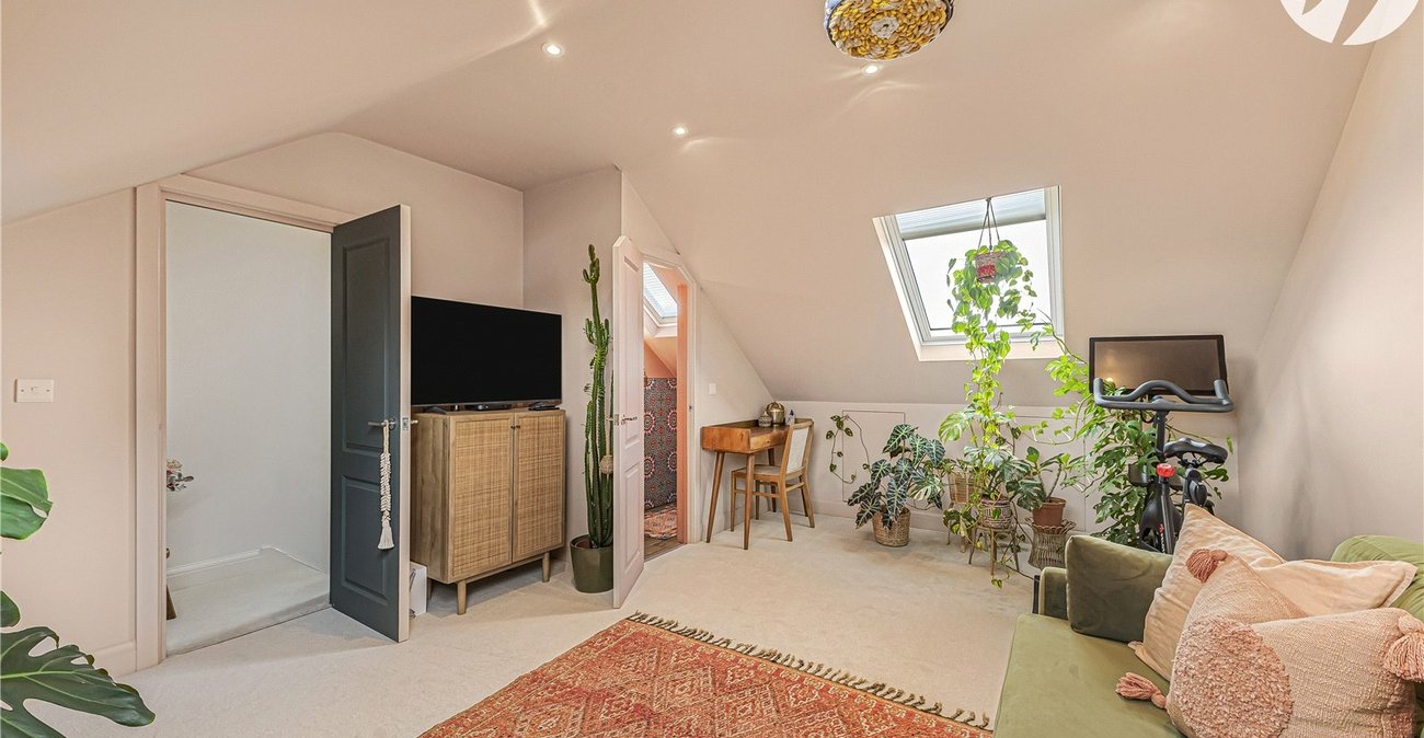 4 bedroom house for sale in Greenhithe | Robinson Jackson