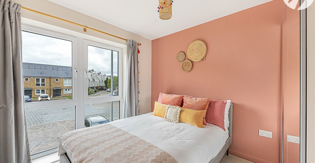 4 bedroom house for sale in Greenhithe | Robinson Jackson