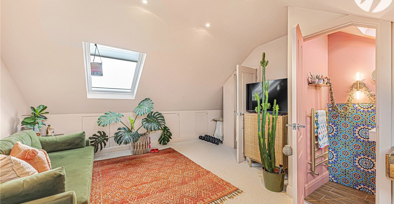 4 bedroom house for sale in Greenhithe | Robinson Jackson