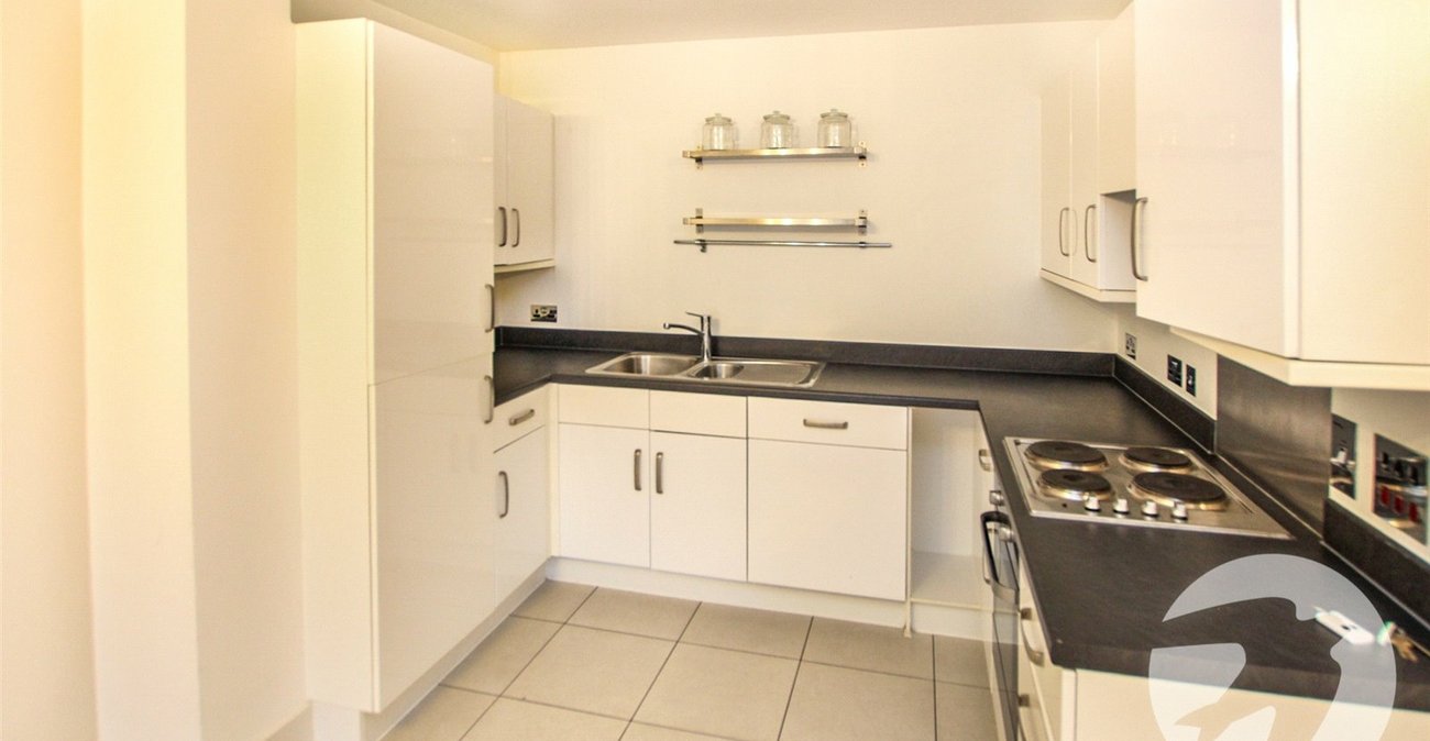 1 bedroom property for sale in Eltham | Robinson Jackson