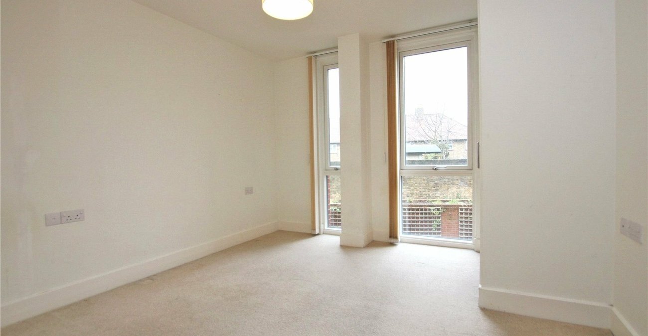 1 bedroom property for sale in Eltham | Robinson Jackson