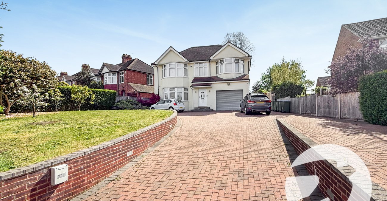 4 bedroom house for sale in London | Robinson Jackson