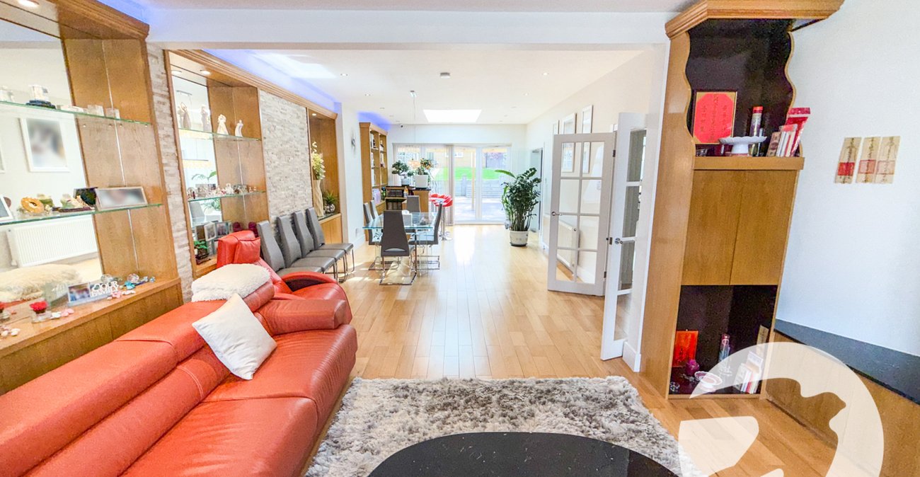 4 bedroom house for sale in London | Robinson Jackson