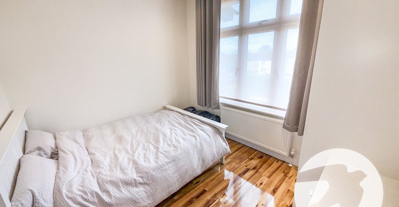 4 bedroom house for sale in London | Robinson Jackson