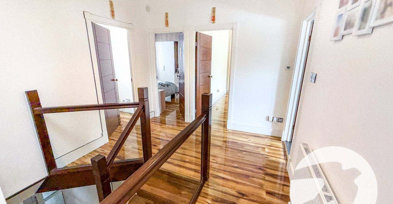 4 bedroom house for sale in London | Robinson Jackson