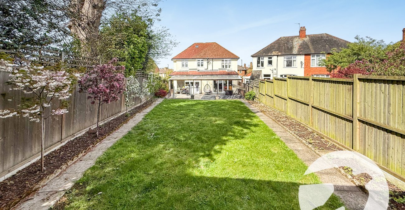 4 bedroom house for sale in London | Robinson Jackson