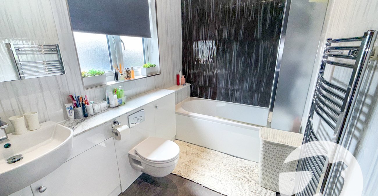 4 bedroom house for sale in London | Robinson Jackson