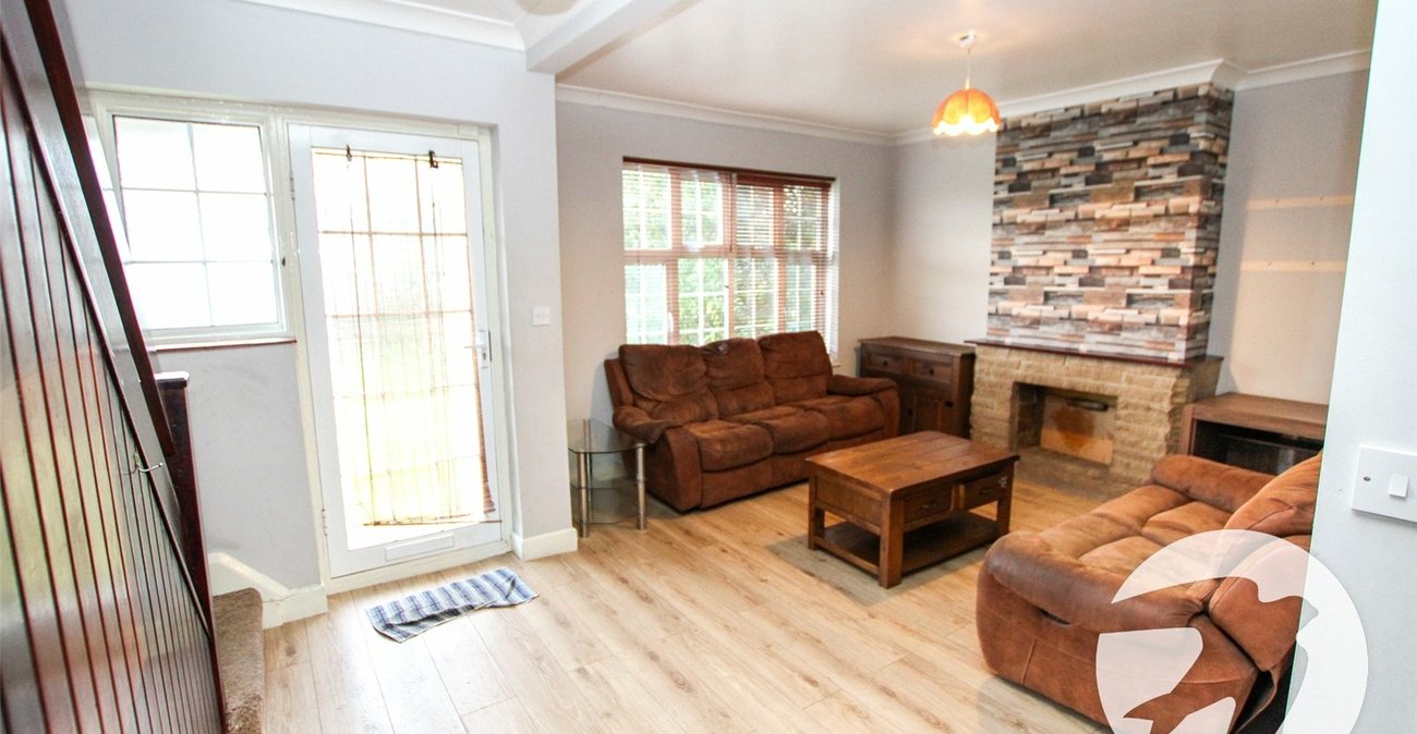 4 bedroom house for sale in London | Robinson Jackson