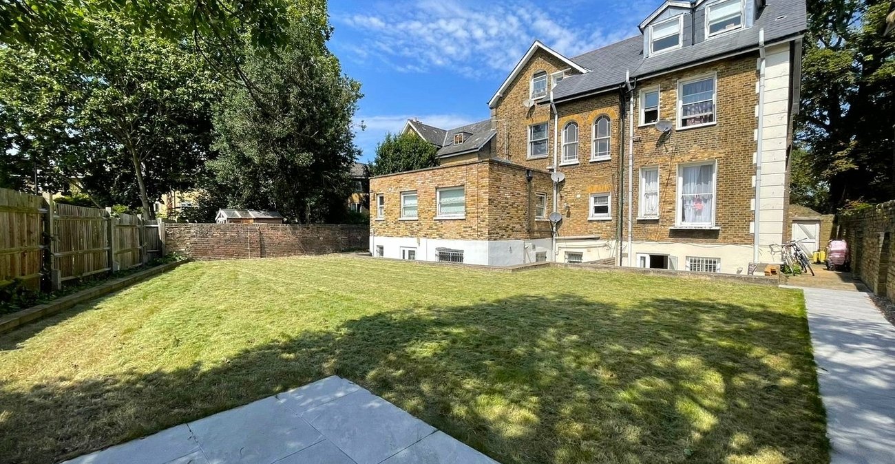 1 bedroom property for sale in London | Robinson Jackson