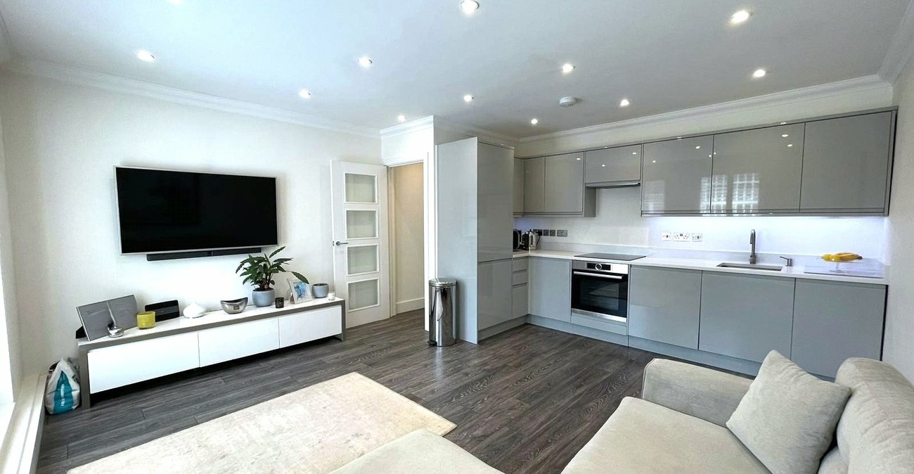 1 bedroom property for sale in London | Robinson Jackson