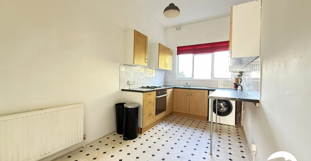 2 bedroom property for sale in London | Robinson Jackson
