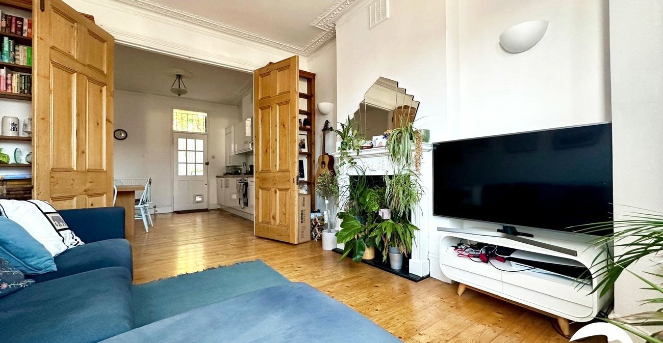 2 bedroom property for sale in Lewisham | Robinson Jackson