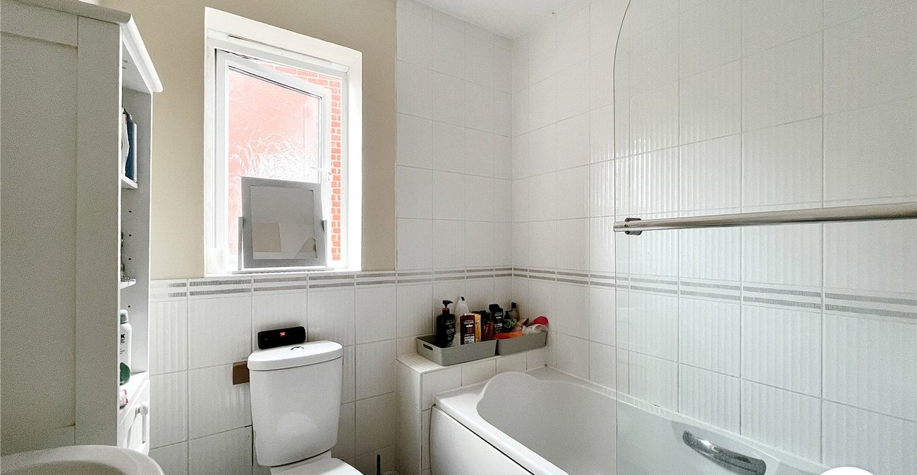 2 bedroom house for sale in Sittingbourne | Robinson Michael & Jackson