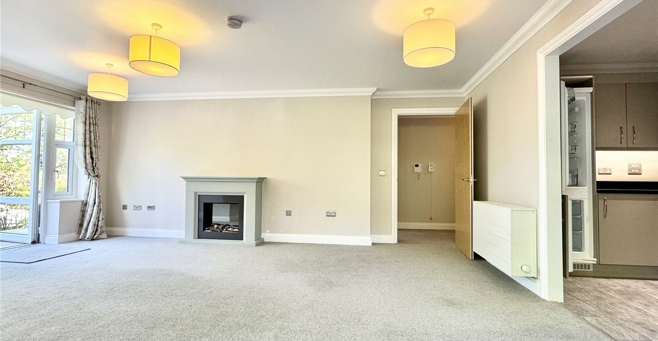 1 bedroom property for sale in Rowhill Road | Robinson Jackson