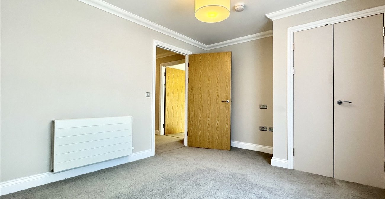 1 bedroom property for sale in Rowhill Road | Robinson Jackson