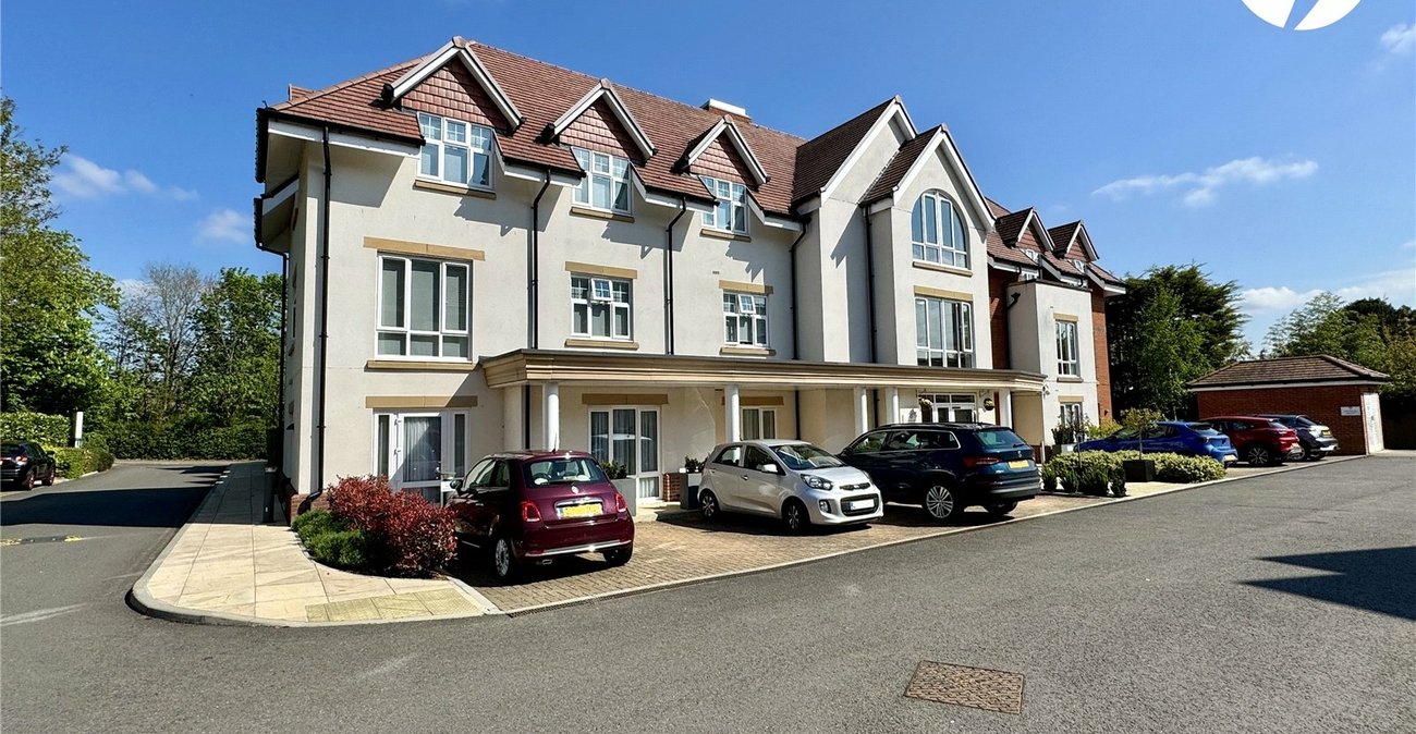 1 bedroom property for sale in Rowhill Road | Robinson Jackson