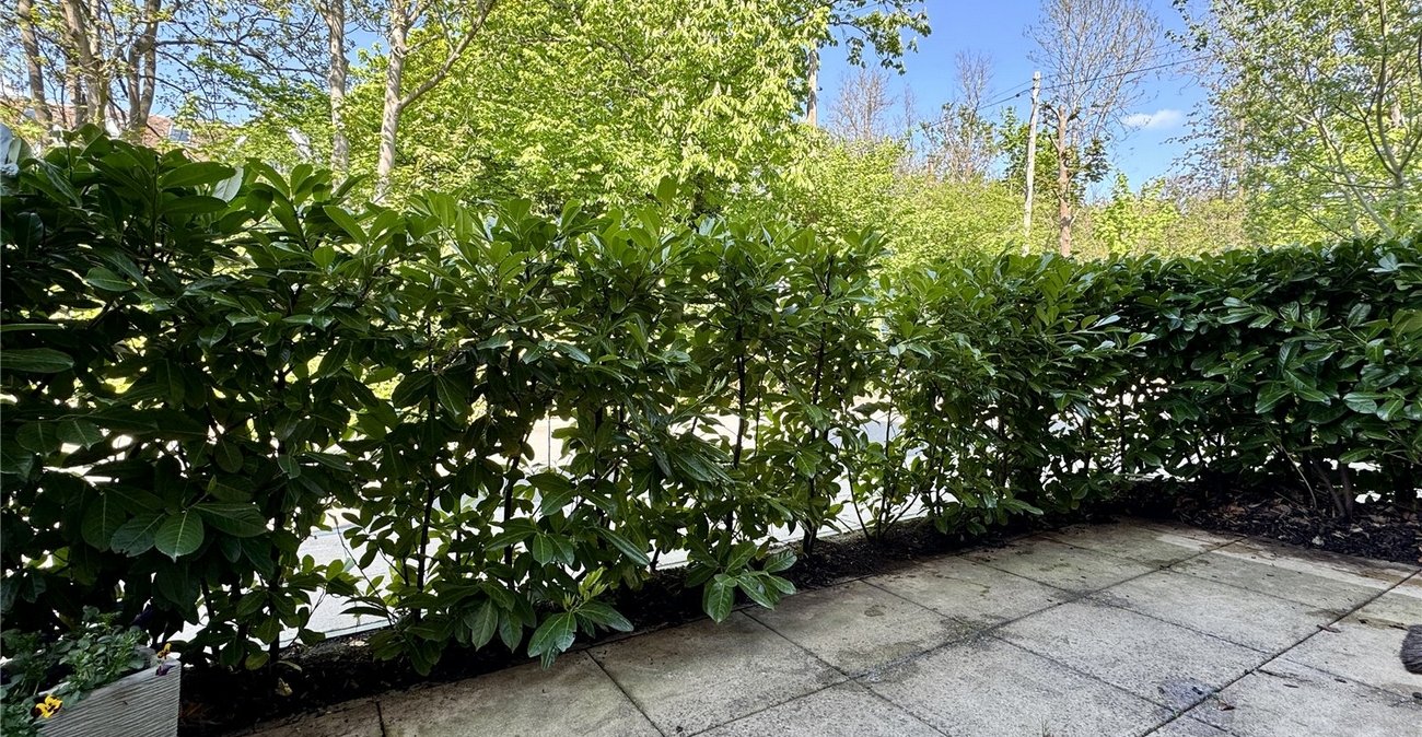 1 bedroom property for sale in Rowhill Road | Robinson Jackson