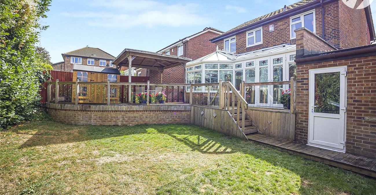 4 bedroom house for sale in Hextable | Robinson Jackson