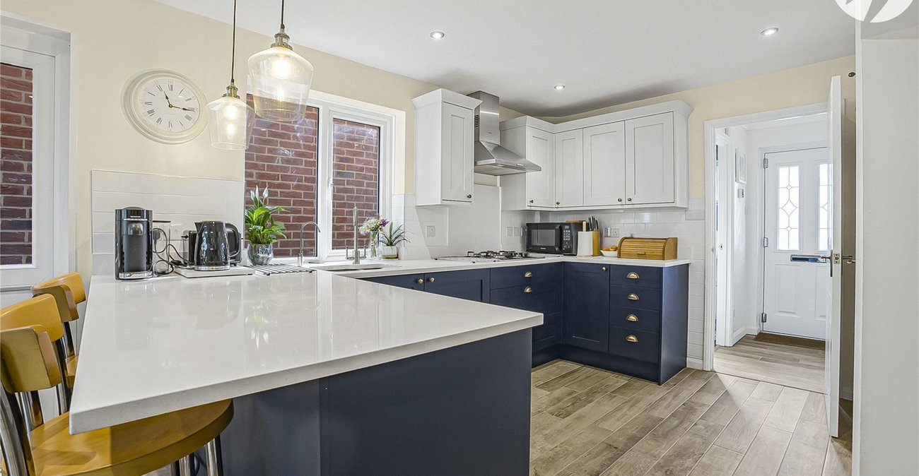 4 bedroom house for sale in Hextable | Robinson Jackson